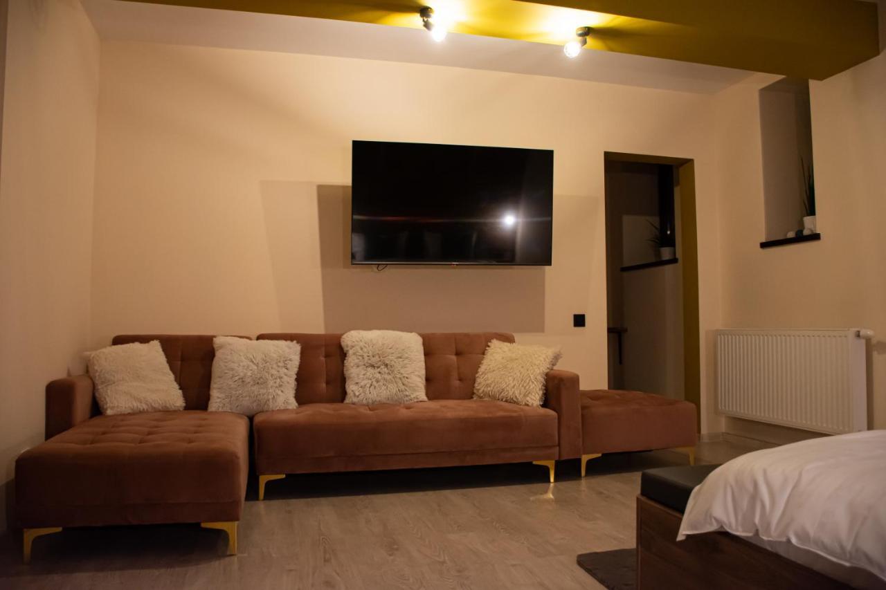 Janine Garden Hotel Brasov Exterior photo